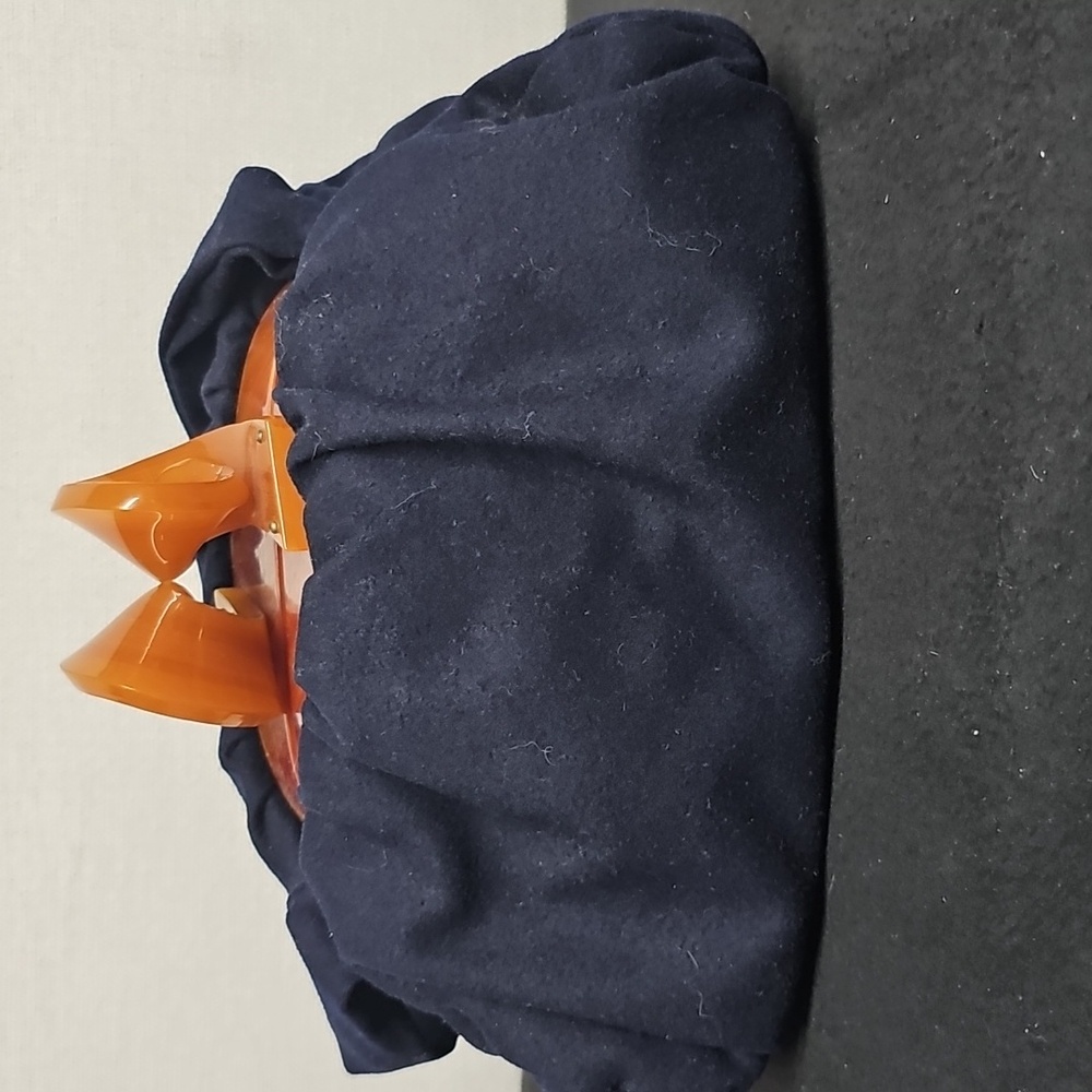 Crafted Handbag With Bakelite Closure Bfpm-11-089 View 4